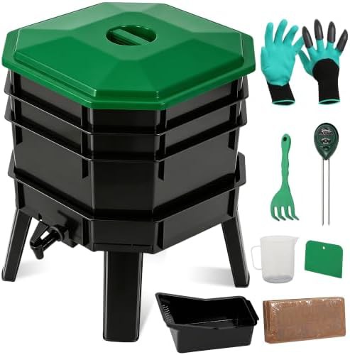 Stackable three tray worm compost farm
